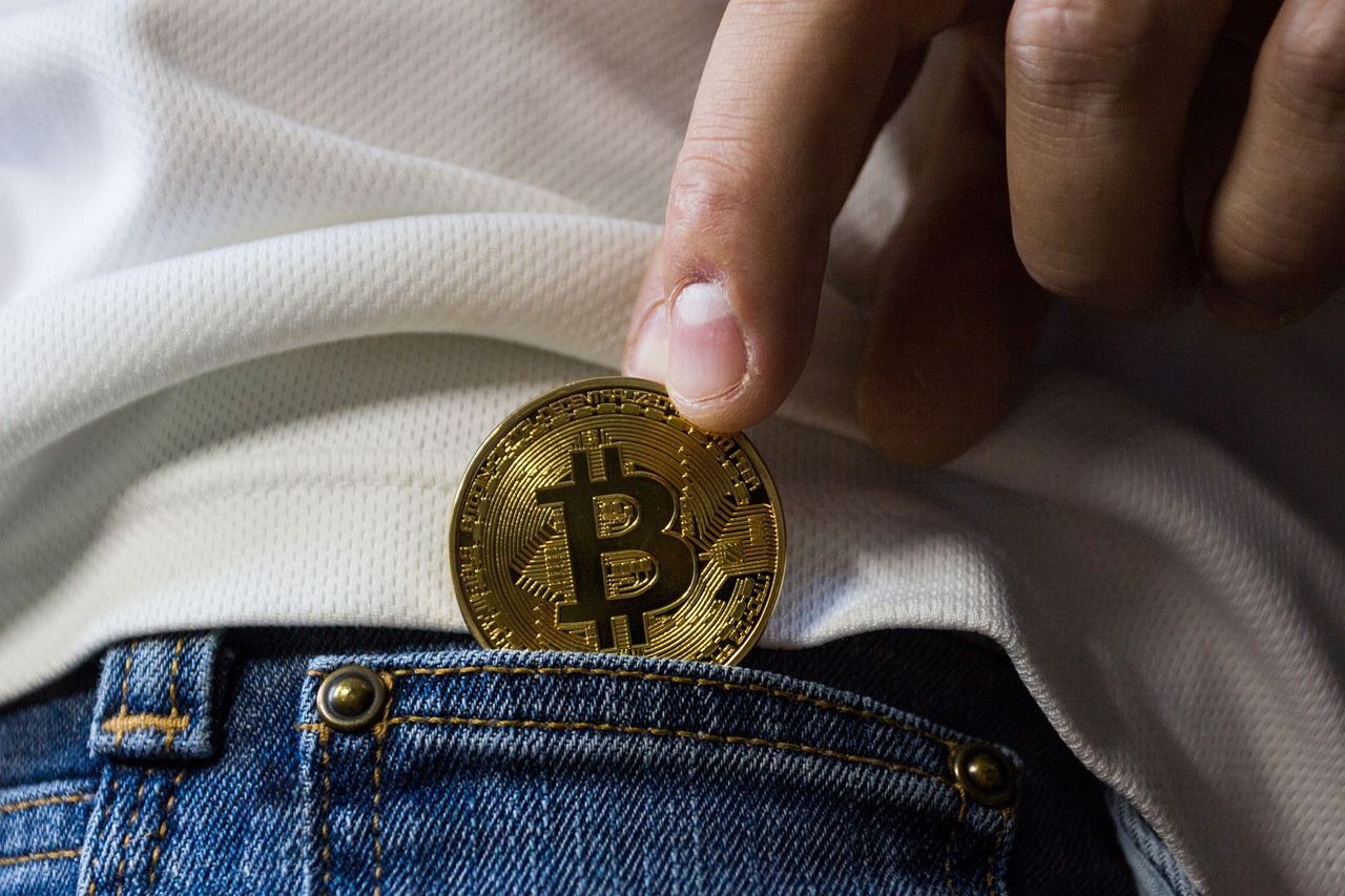 金卡戴珊最新街拍，時尚潮流的新標桿典范